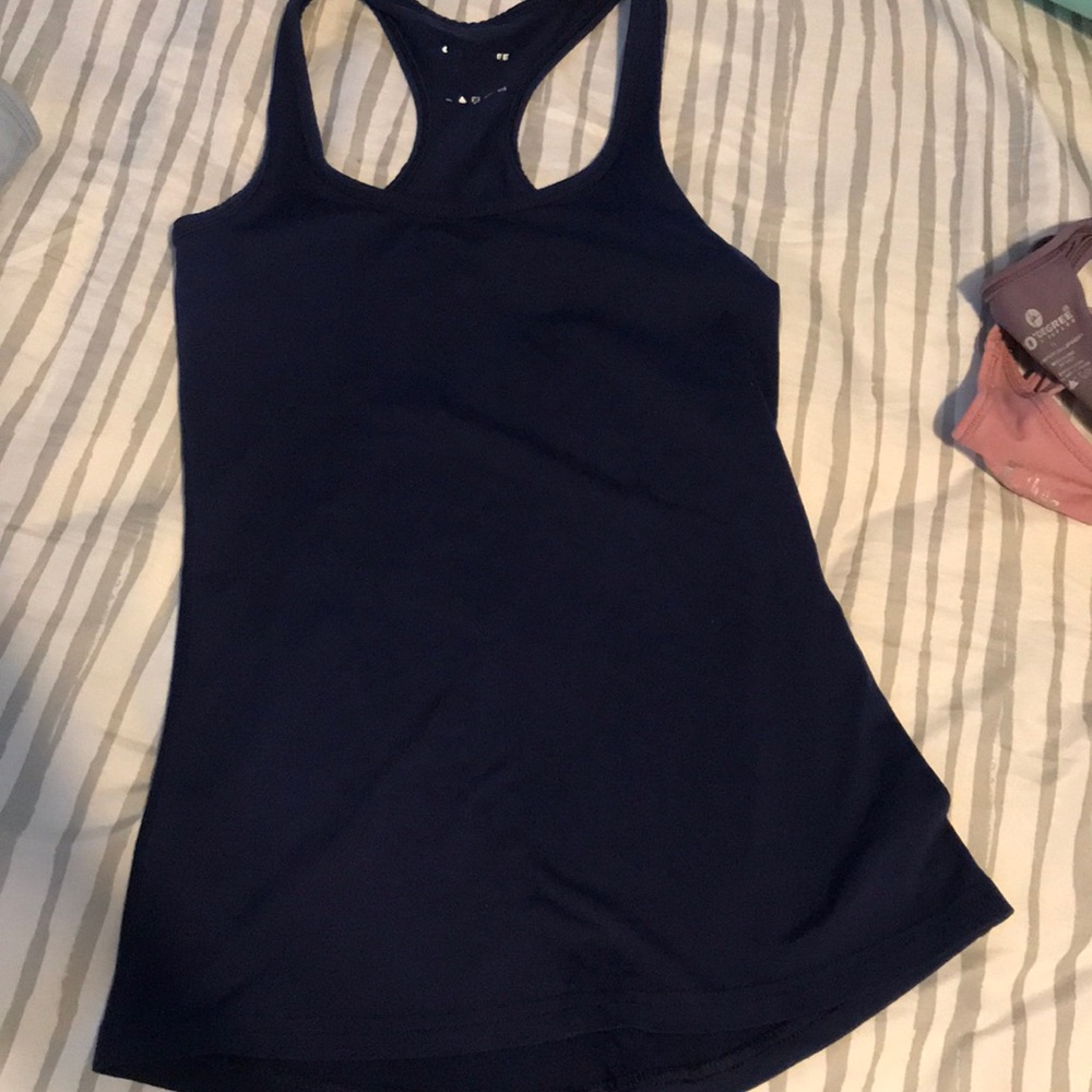 Lot of 4  90 degree racer back work out tanks - Picture 5 of 5